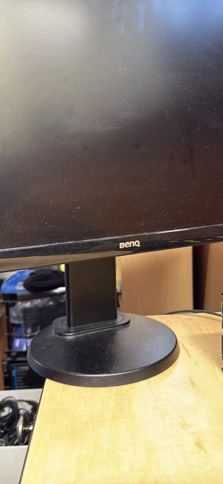 24 inch LCD Monitor - photo 2