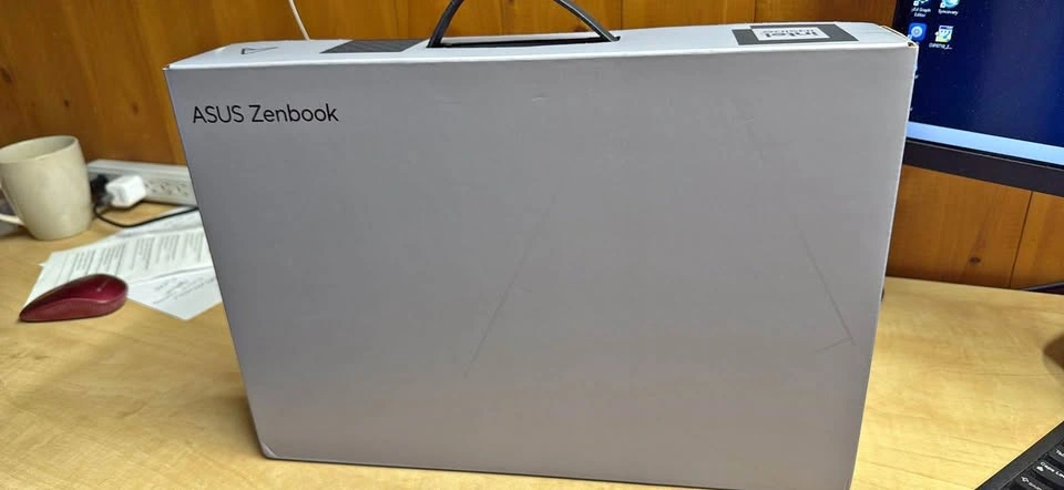 Asus Zenbook 14 OLED Laptop