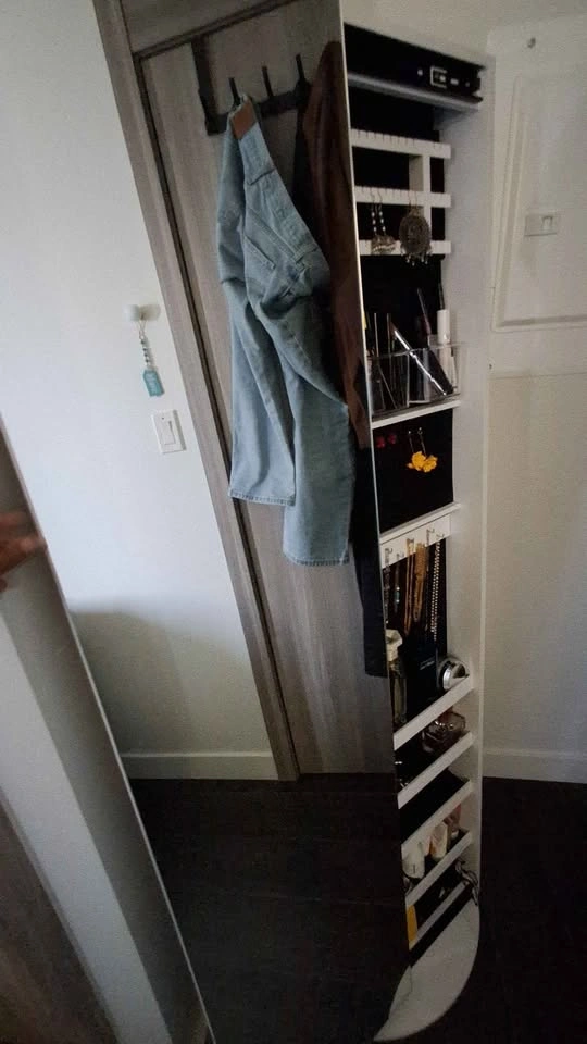 Full Length Jewelry Mirror Cabinet - $100 - photo 5