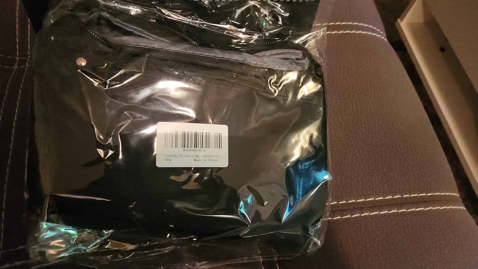 Brand new travel toiletries bag in black - photo 3