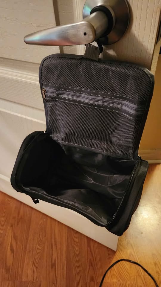 Brand new travel toiletries bag in black - photo 4