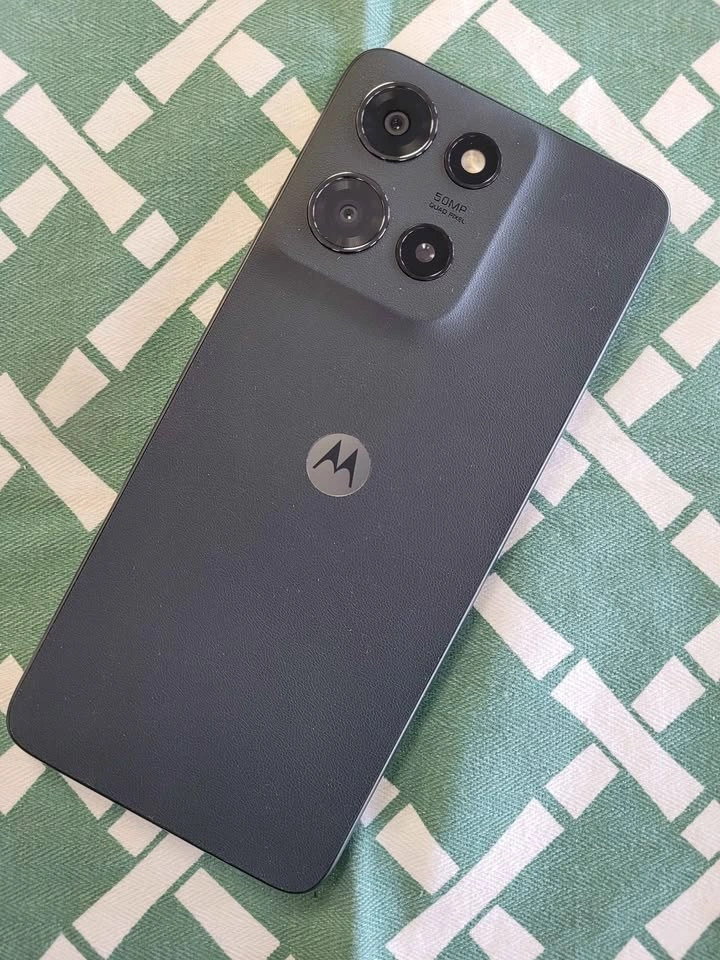 MOTO G 5G 2025 128GB UNLOCKED - photo 2