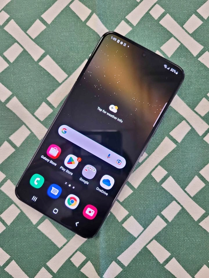 SAMSUNG S22 128GB UNLOCKED