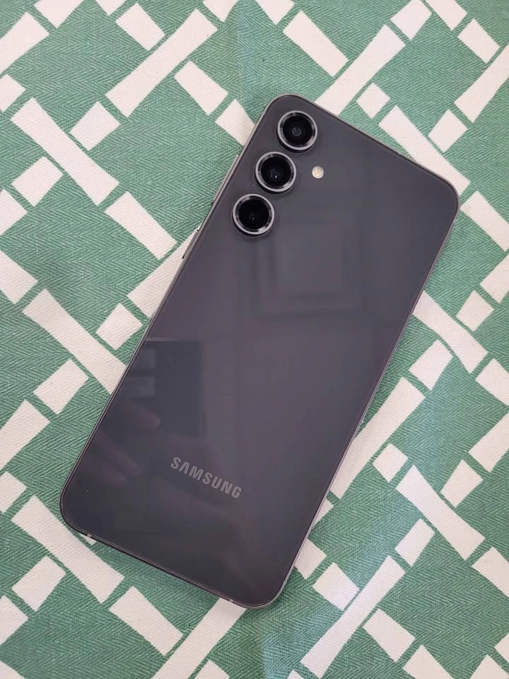 SAMSUNG S23FE 128GB UNLOCKED - photo 2