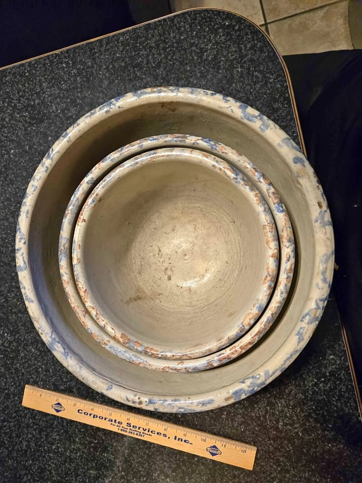 Antique Sponge Ware Pottery Nesting Bowls