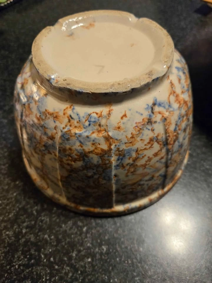 Antique Sponge Ware Pottery Nesting Bowls - photo 5