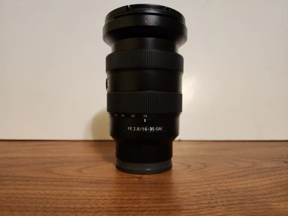 Sony 16-35mm F/2.8 GM Lens - photo 2