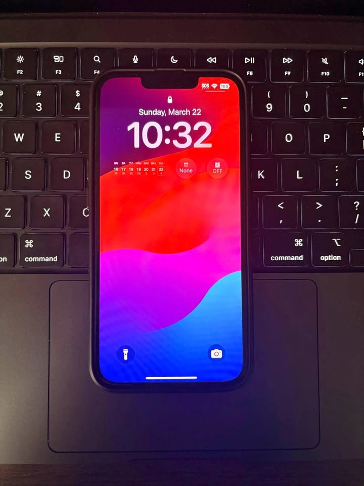 iPhone 13 - 128 GB Midnight