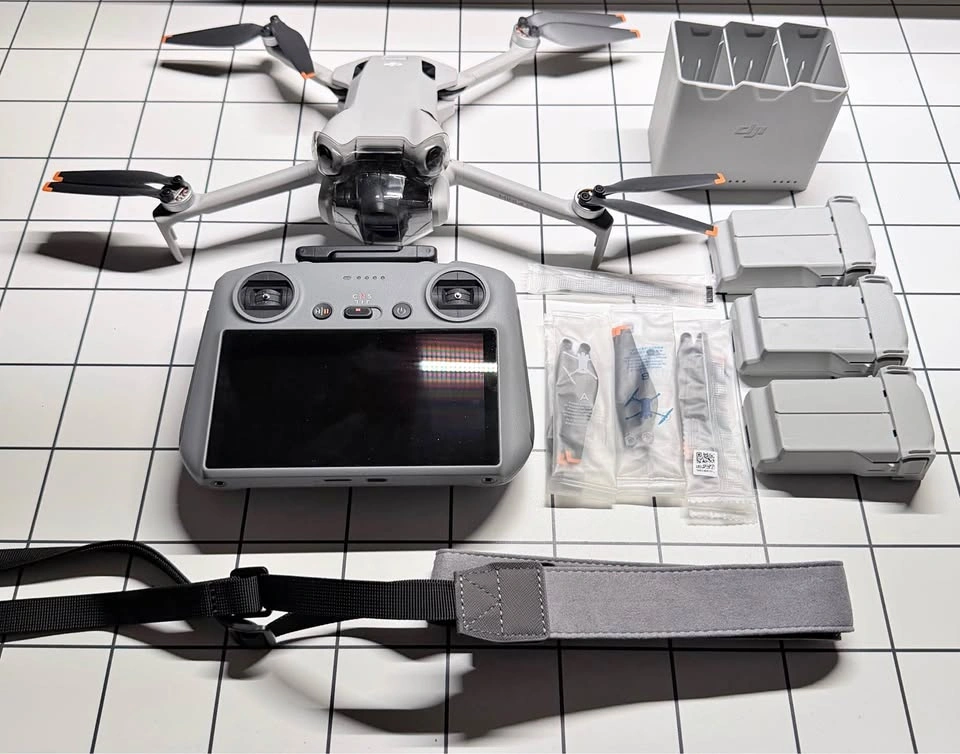 Like New DJI Mini 4 Pro Fly More Combo Plus (DJI RC 2) – Only 5