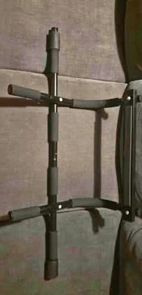 Pull up bar