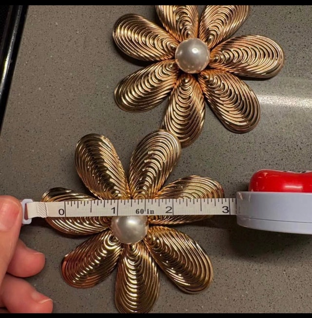 Oversized Flower Earrings - photo 2