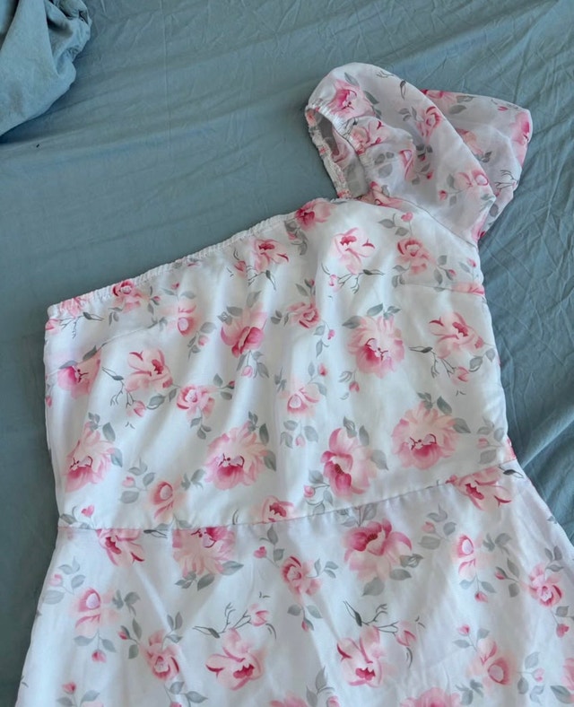 Floral Dress - Size Medium - photo 3