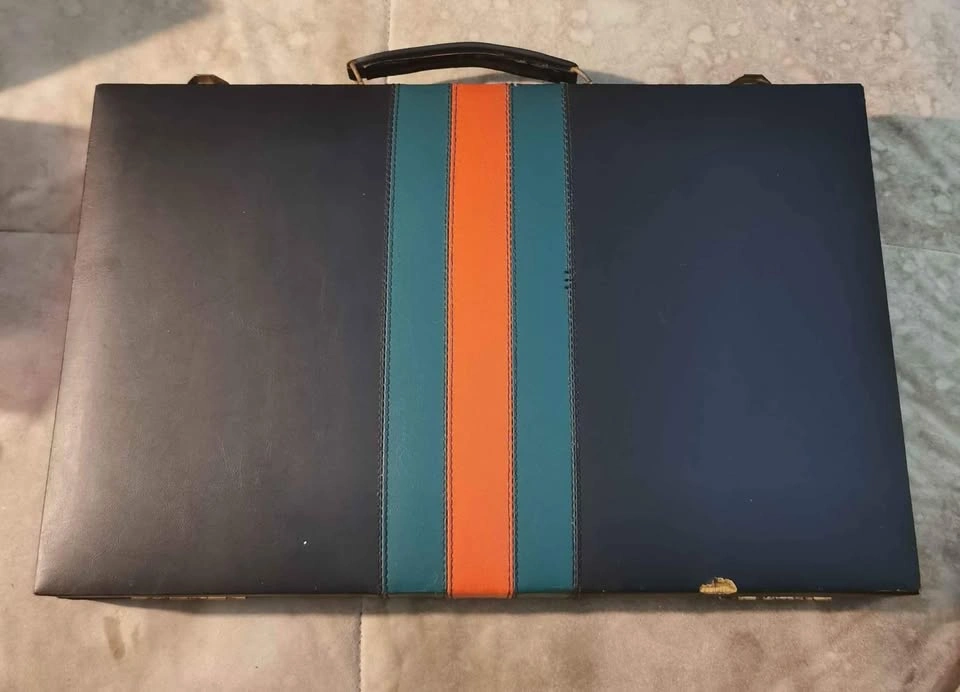 Vintage Casino Poker Roulette Game Set Briefcase - photo 2