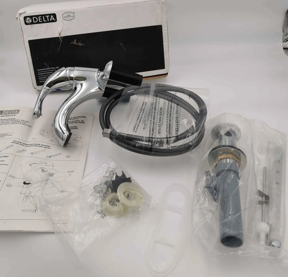 NEW Delta Classic Single Handle Centerset Bathroom Faucet with P - photo 2