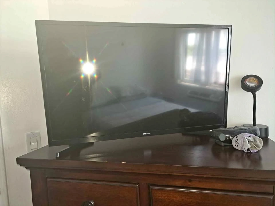 Samsung 32 inch smart tv