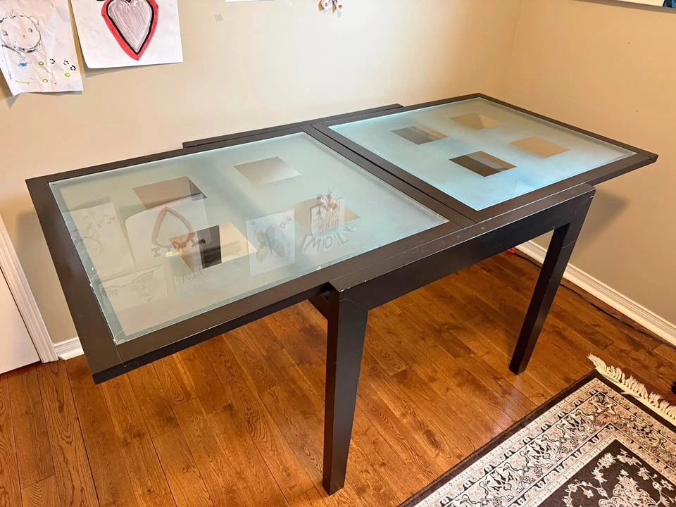 Extendable Dining Table (Tempered Glass Top)