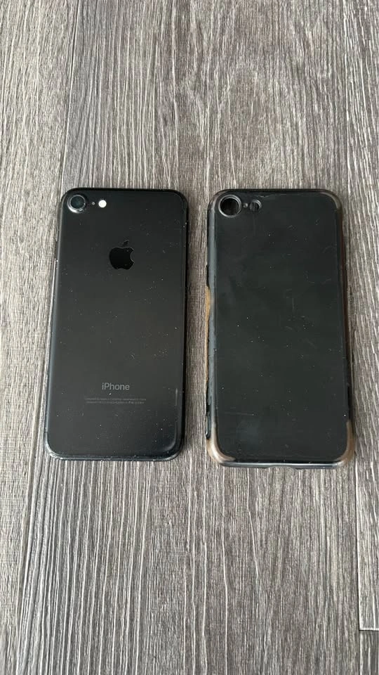 256gb iPhone 7 + Free Case, Screen Protectors, Lightning Cable - photo 2