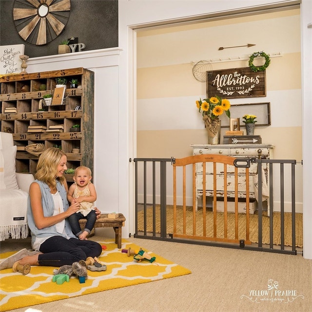 Summer Infant Wood and Metal Baby Gate - 5 Foot