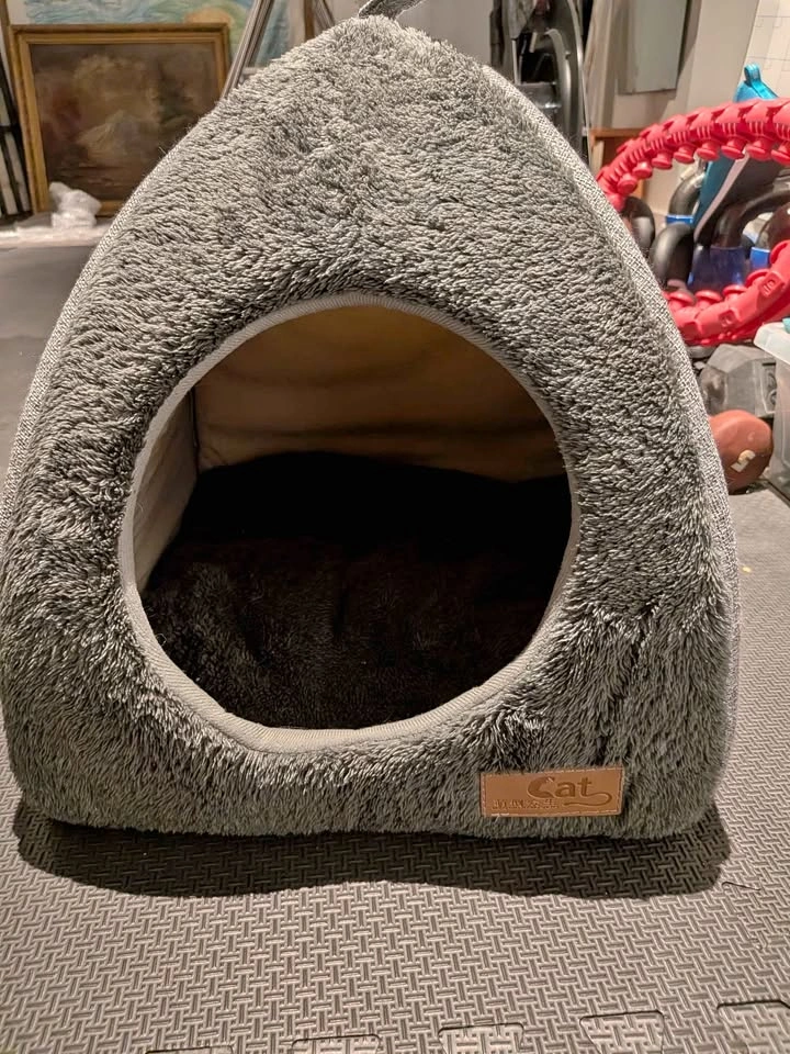 Small dog or cat bed