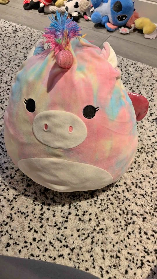 Lola the Unicorn Squishmallow!