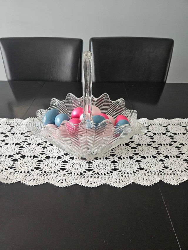 Vintage Pressed Glass Basket - photo 2
