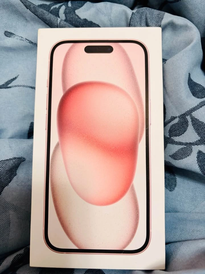 iPhone 15 128GB Pink - 90% Battery Health - Mint Condition
