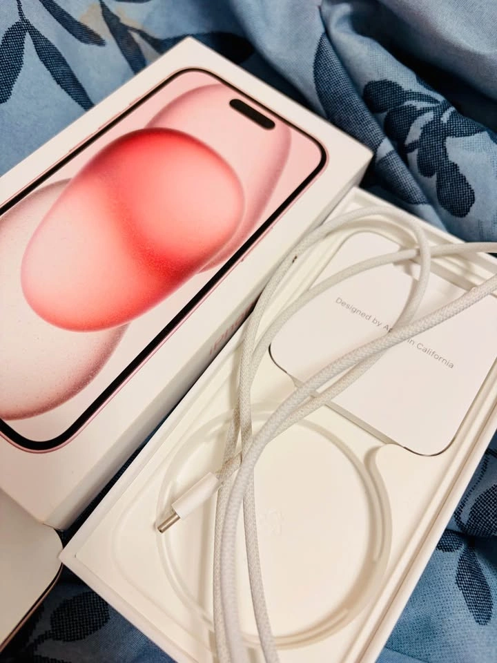 iPhone 15 128GB Pink - 90% Battery Health - Mint Condition - photo 4