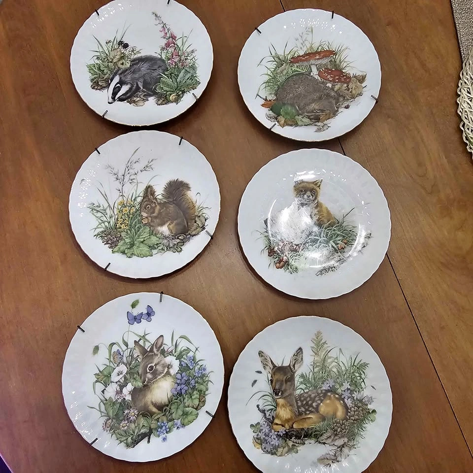 Vintage Woodland Animal Collector Plates – Set of 6 🦊🦌🐿️