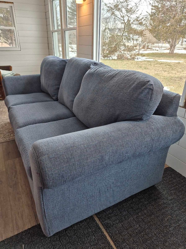 Delivery Available 3 seater Sofa Couch - photo 3