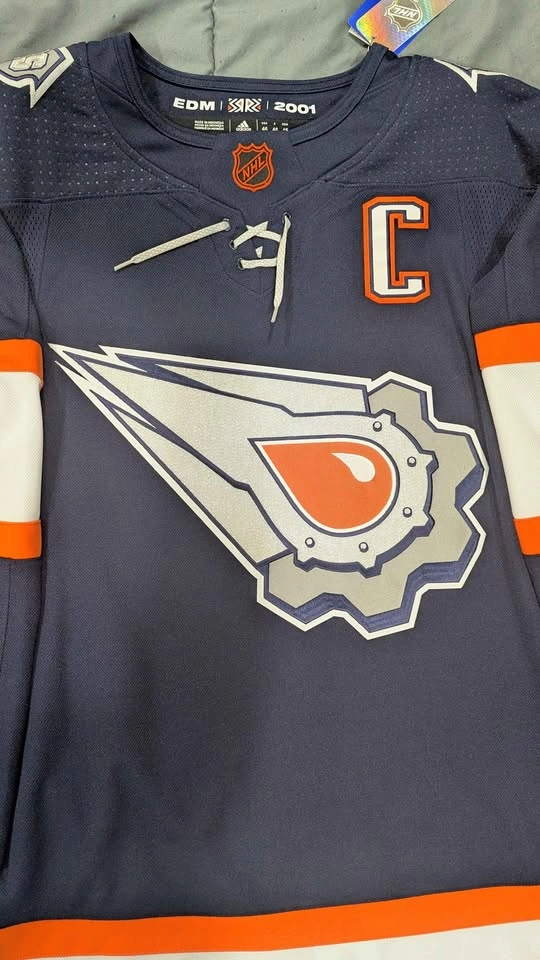 Connor McDavid Reverse Retro Jersey NWT 46 - photo 4