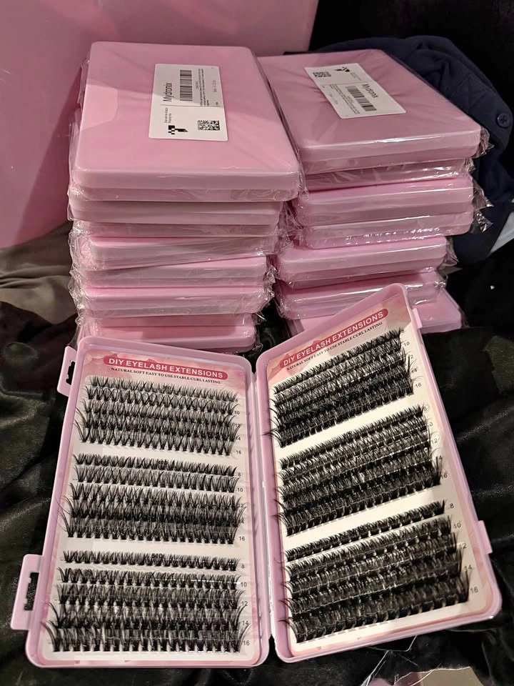 3 boxes left | 600Pcs Lash Extensions Clusters
