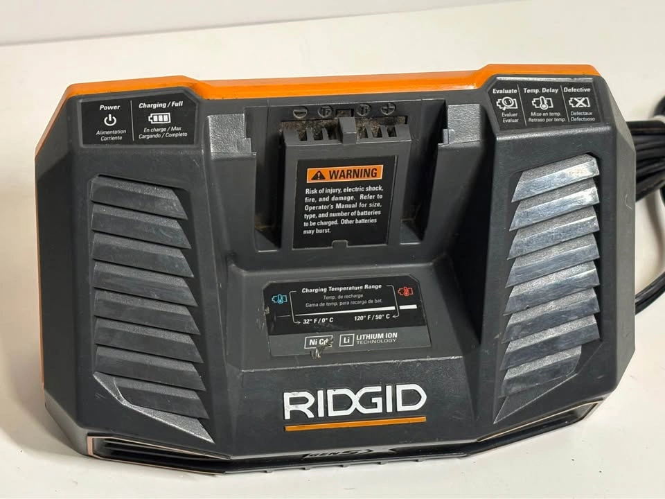 RIDGID 18V Gen5X Battery Charger R840095 - photo 2