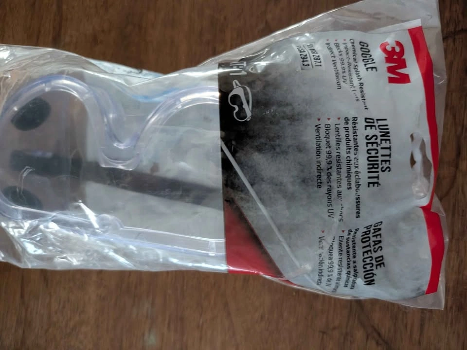 New 3M Safety Goggles - Chemical Splash & Impact Resistant - photo 2