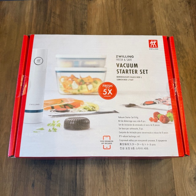 Zwilling Vacuum Sealer 8-piece set. Brand New