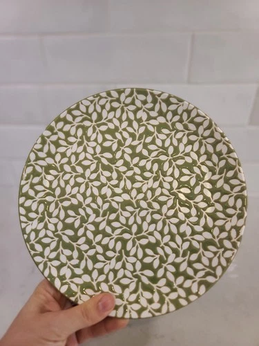 Crate & Barrel Botanica Green Salad Plate 8.25 inch