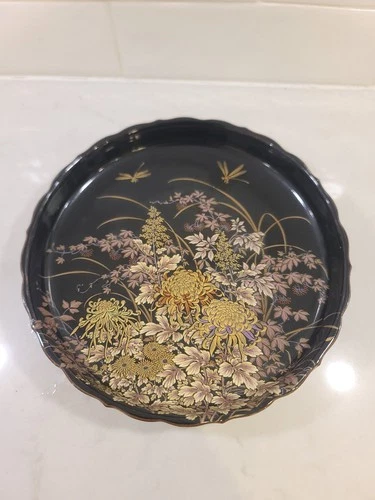 Tenmoku-Kiku Dish Shibata Scalloped Edges Dragonflies Black Porc