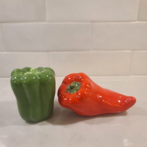 Vintage Mexican Ceramic Chili Pepper Salt & Pepper Shakers - photo 5