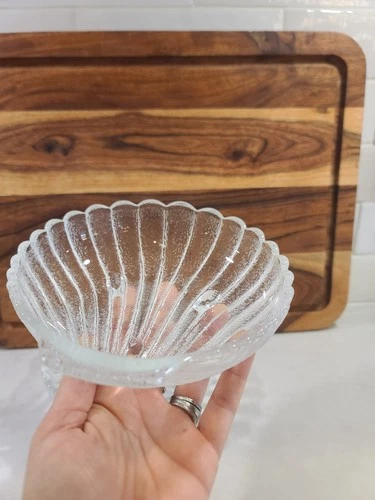 2 Vintage Sea Shell Satin Glass Candy Dish Nut Bowl - photo 4