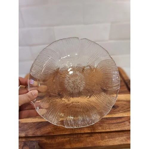 12 Arcoroc France Fleur Glass Salad Plates - 7.5"