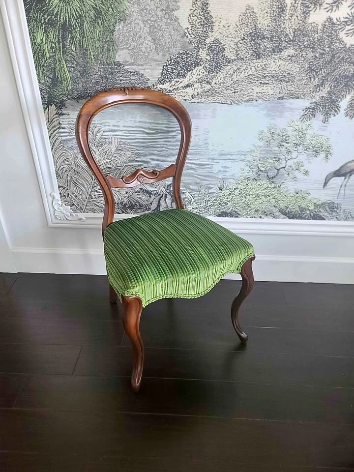 Antique Victorian Balloon-Back Side Chair
