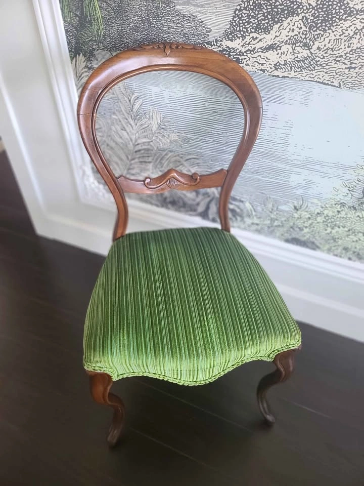 Antique Victorian Balloon-Back Side Chair - photo 3