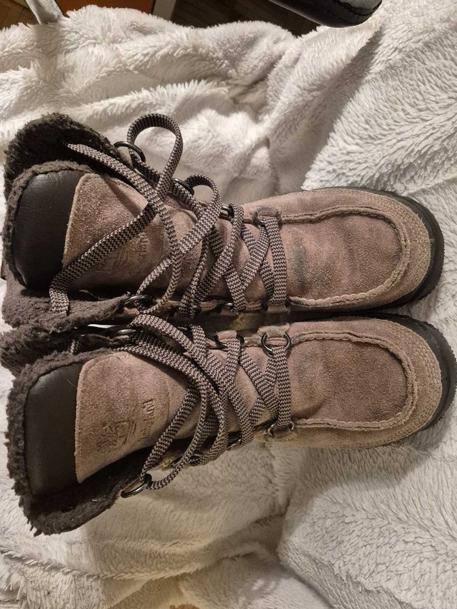 Timberland Women's Lined Winter Boots size 10 - photo 2