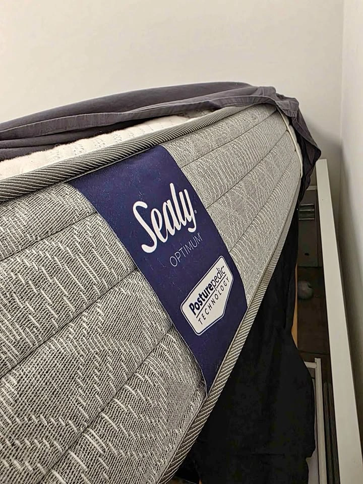 Mattress Twin Bed 8 inch thick Sealy