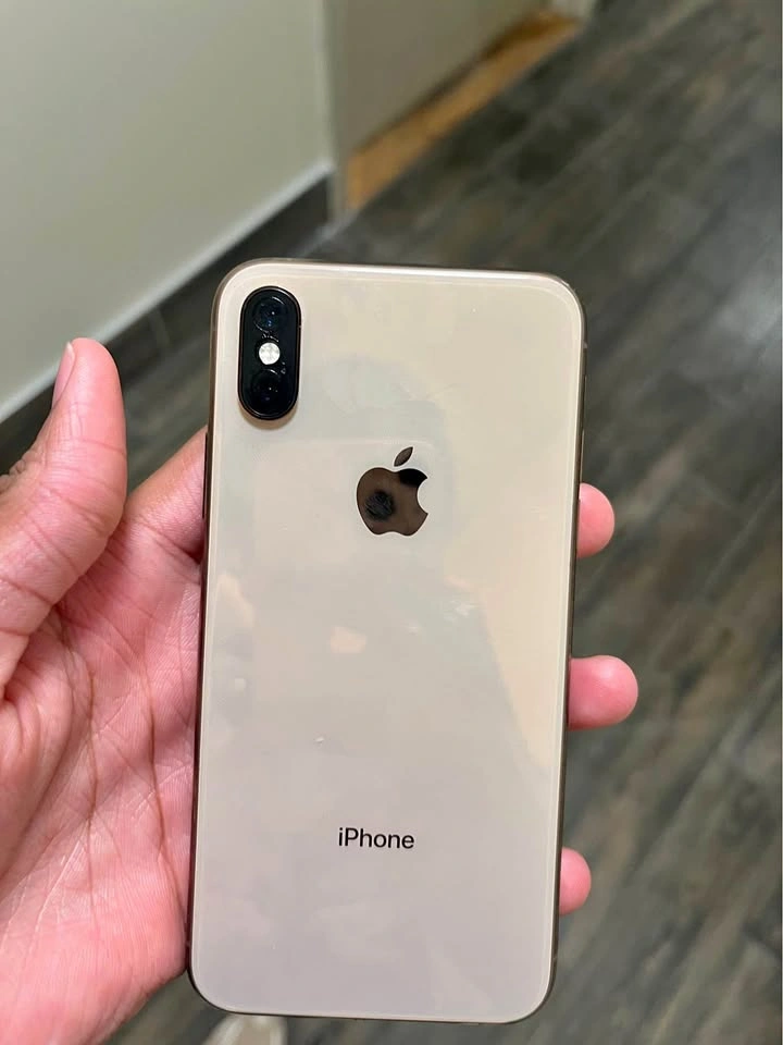 iPhone XS 256GB – No Face ID  135$ FIRM