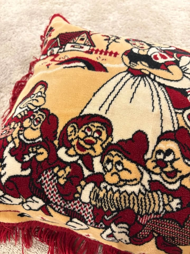 Vintage 90s Disney Snow White Pillow - photo 2