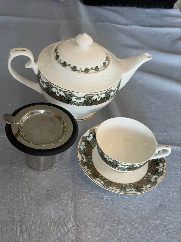 12 piece Teavana Fine Bone China Tea Set - photo 2
