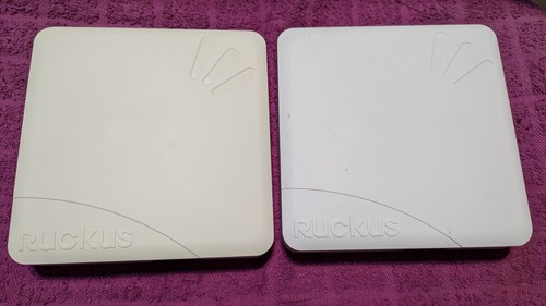 2 Ruckus Zoneflex 7372 Wireless Access Points