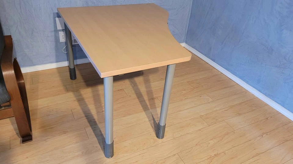 Solid Wood Corner Desk - Beech - Adjustable Height + Keyboard Tr - photo 4