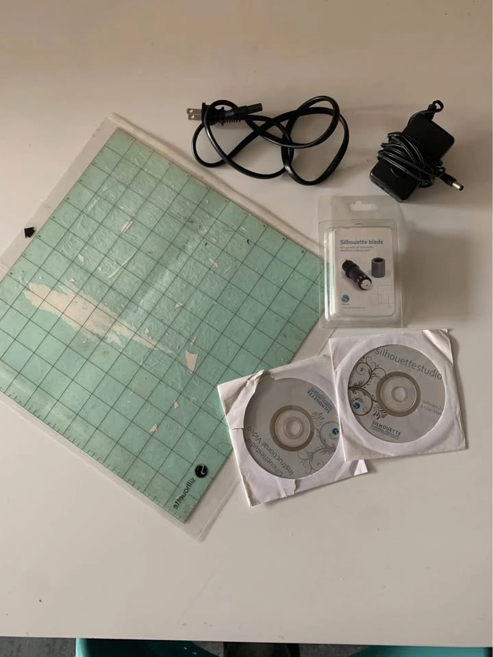 Silhouette Cameo 1 Electronic Cutting Machine - photo 5