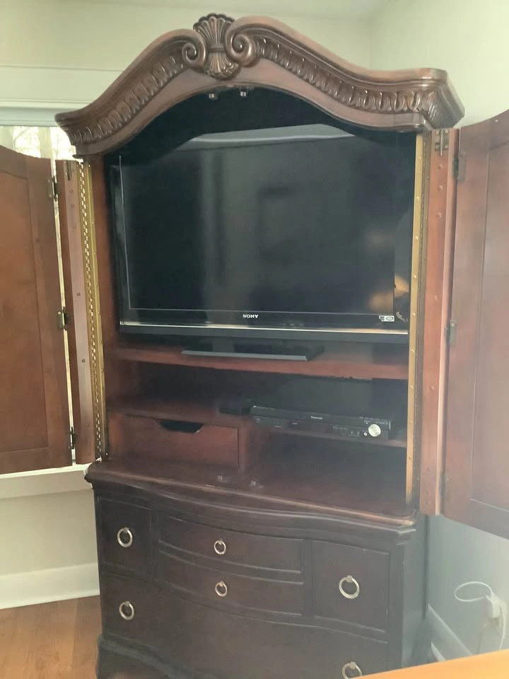 Armoire for TV - photo 2